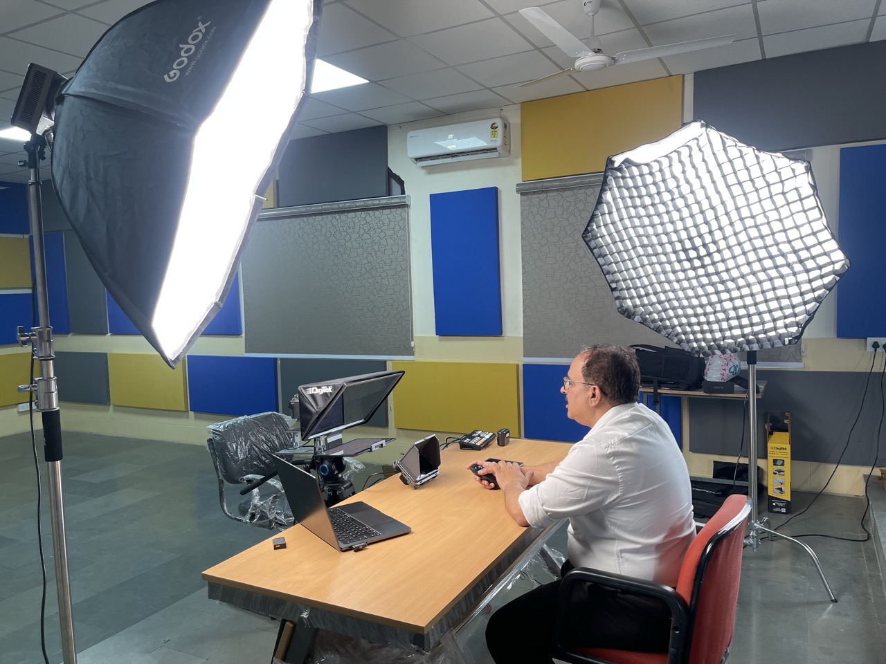 Teleprompter setup